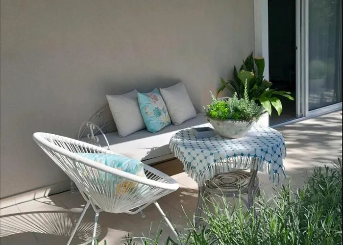 Blue * Nea Kallikrateia